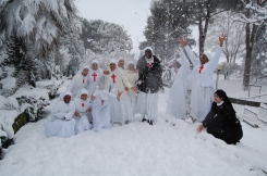 La comunità di Grottaferrata e la gioia della neve